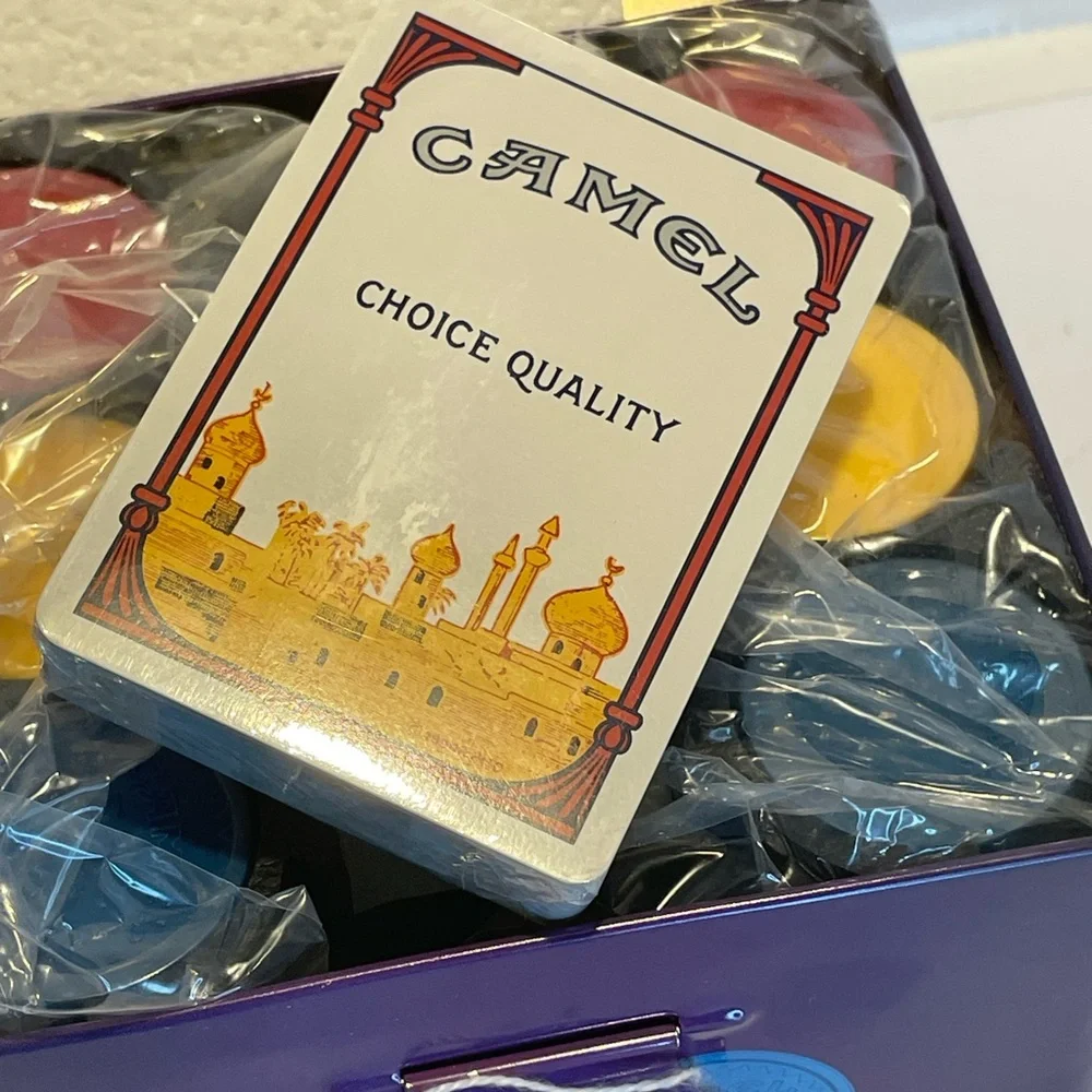 Camel Collectible Poker Set - Picture 4 of 8